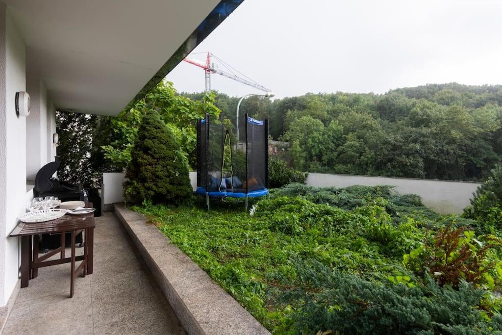 Unique Apartment With Private Pool, Cinema, Spa Prague Exterior photo